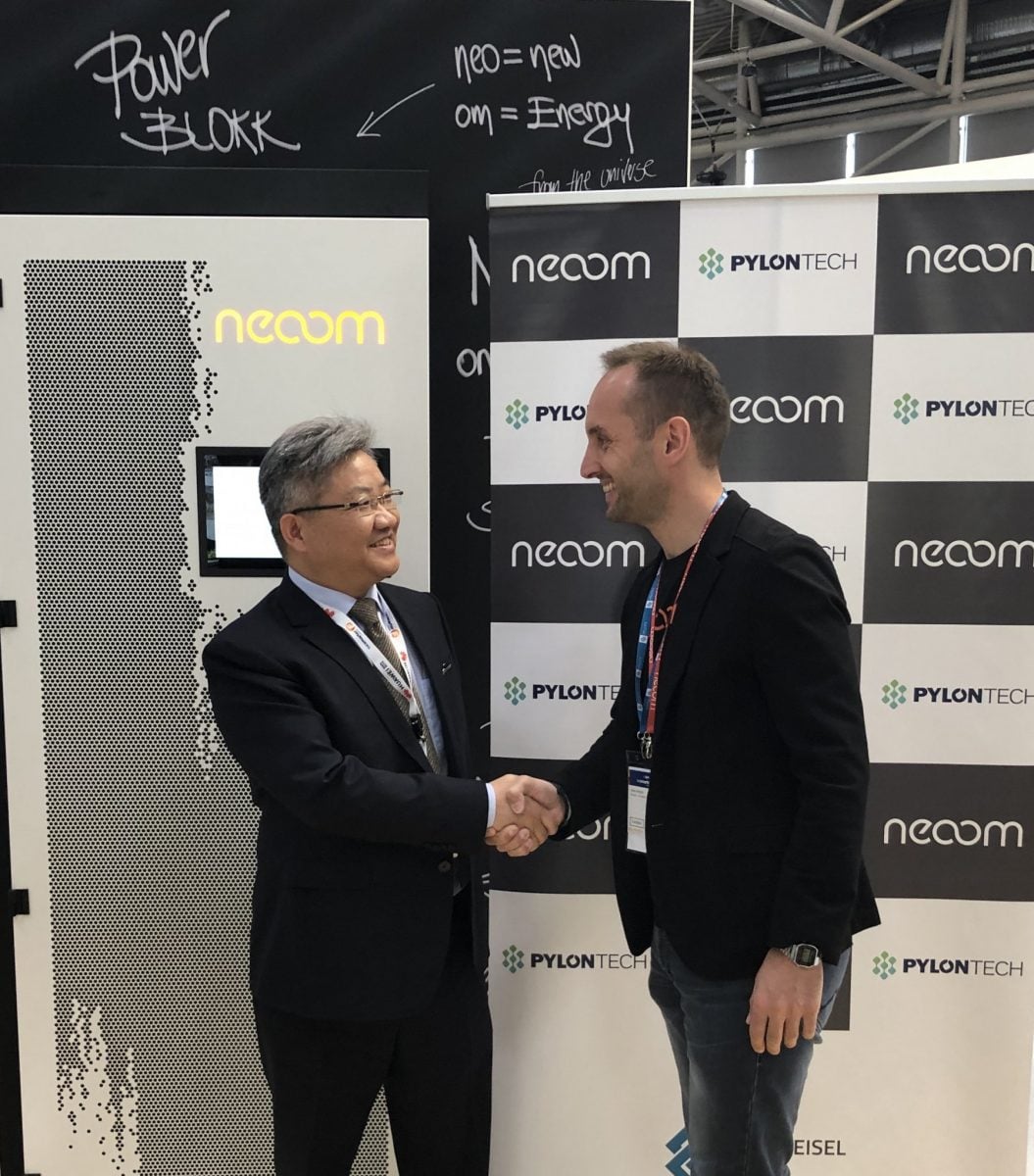 Kreisel-und-Pylon-Intersolar-2019-02-1055x1200